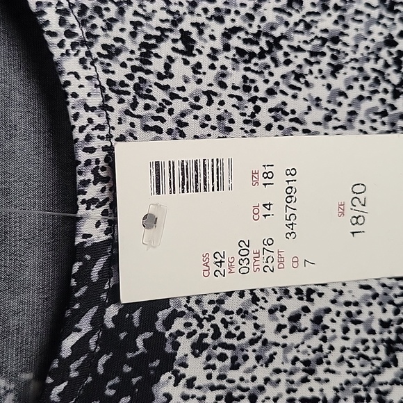 Avenue women's blouse - Picture 2 of 3